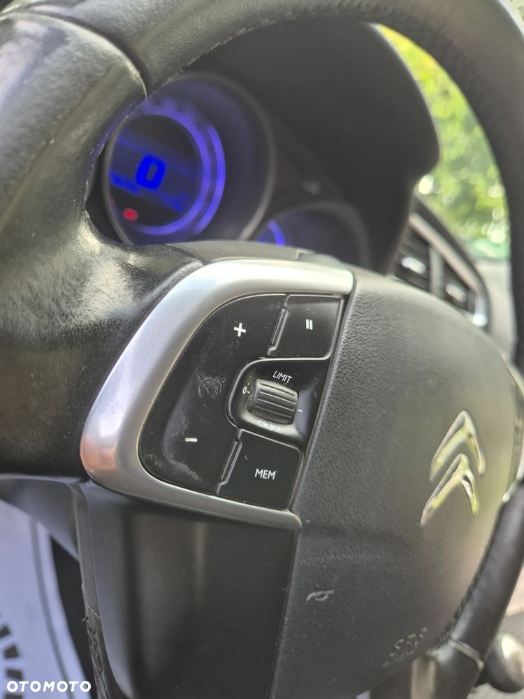 Citroën C4 e-HDi 115 Exclusive - 27