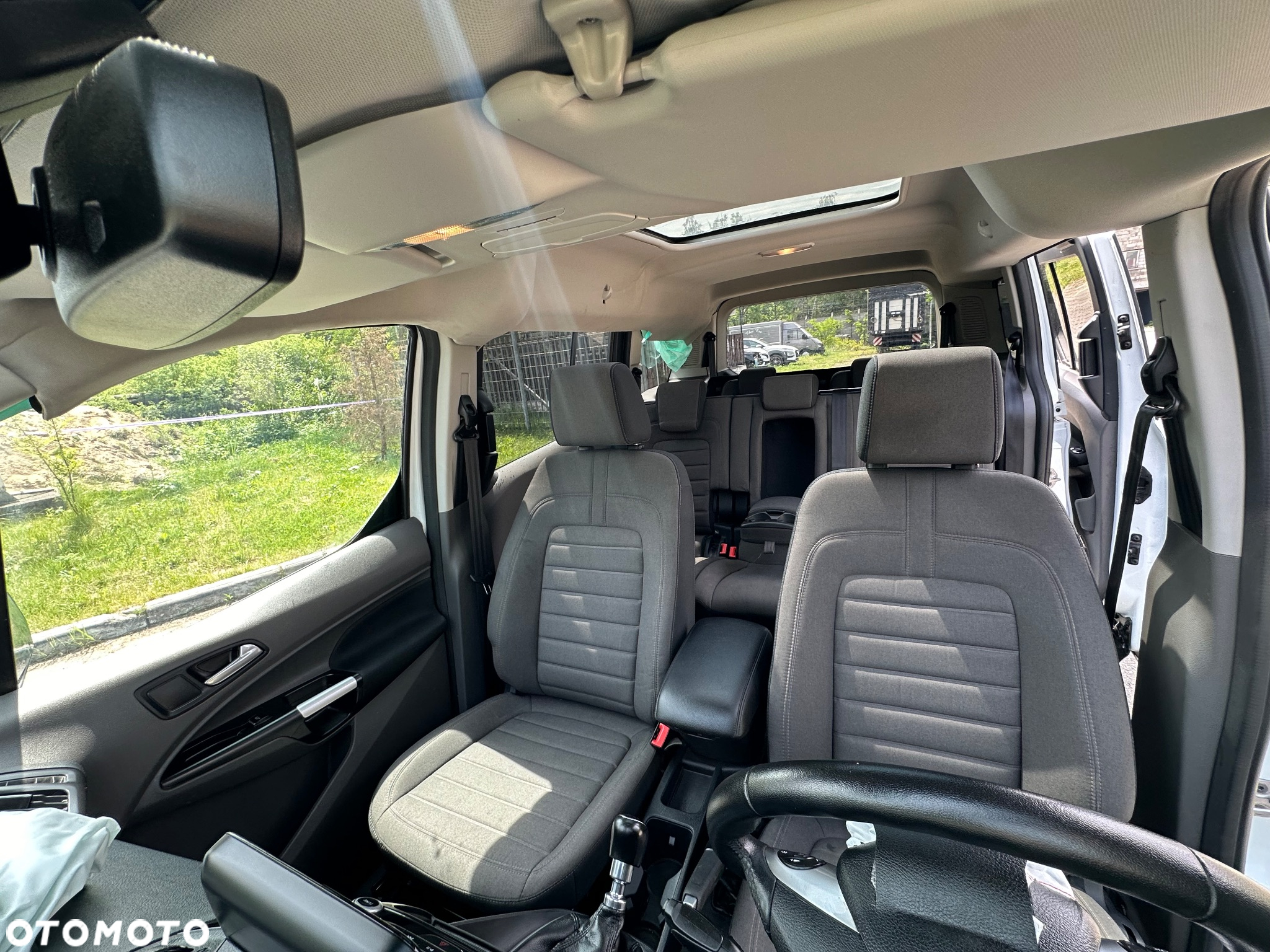 Ford Tourneo Connect Grand - 17