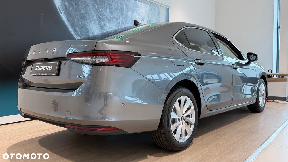 Skoda Superb 2.0 TDI SCR 4x4 Edition 130 DSG - 4
