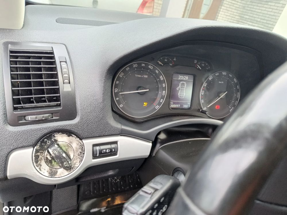 Skoda Octavia - 2