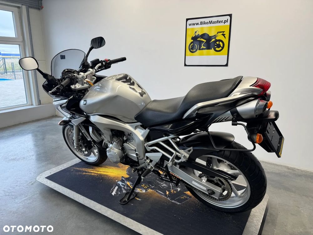Yamaha FZ6 - 6