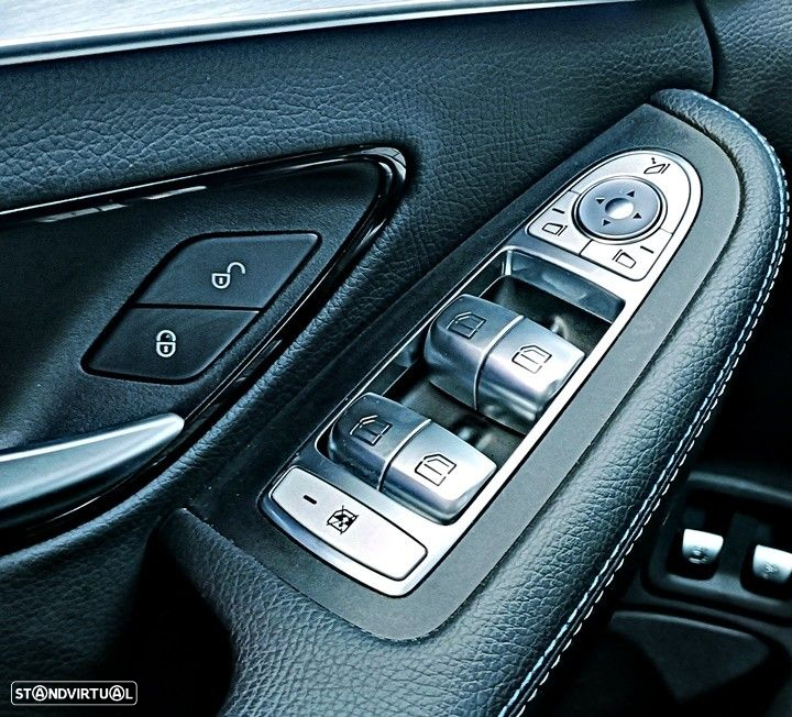 Mercedes-Benz C 300 e AMG Line - 19