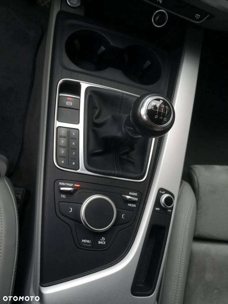 Audi A4 Avant 2.0 TDI design - 23