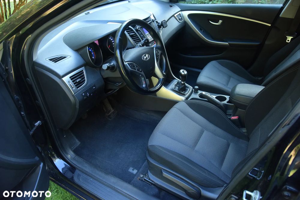 Hyundai i30 1.6 Premium - 10