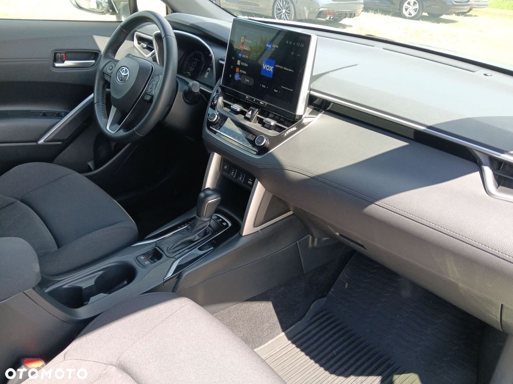 Toyota Corolla Cross - 11