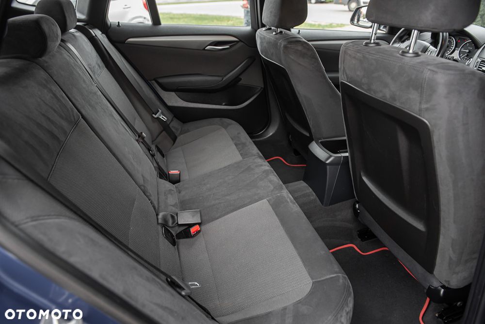 BMW X1 xDrive18d Sport Line - 28