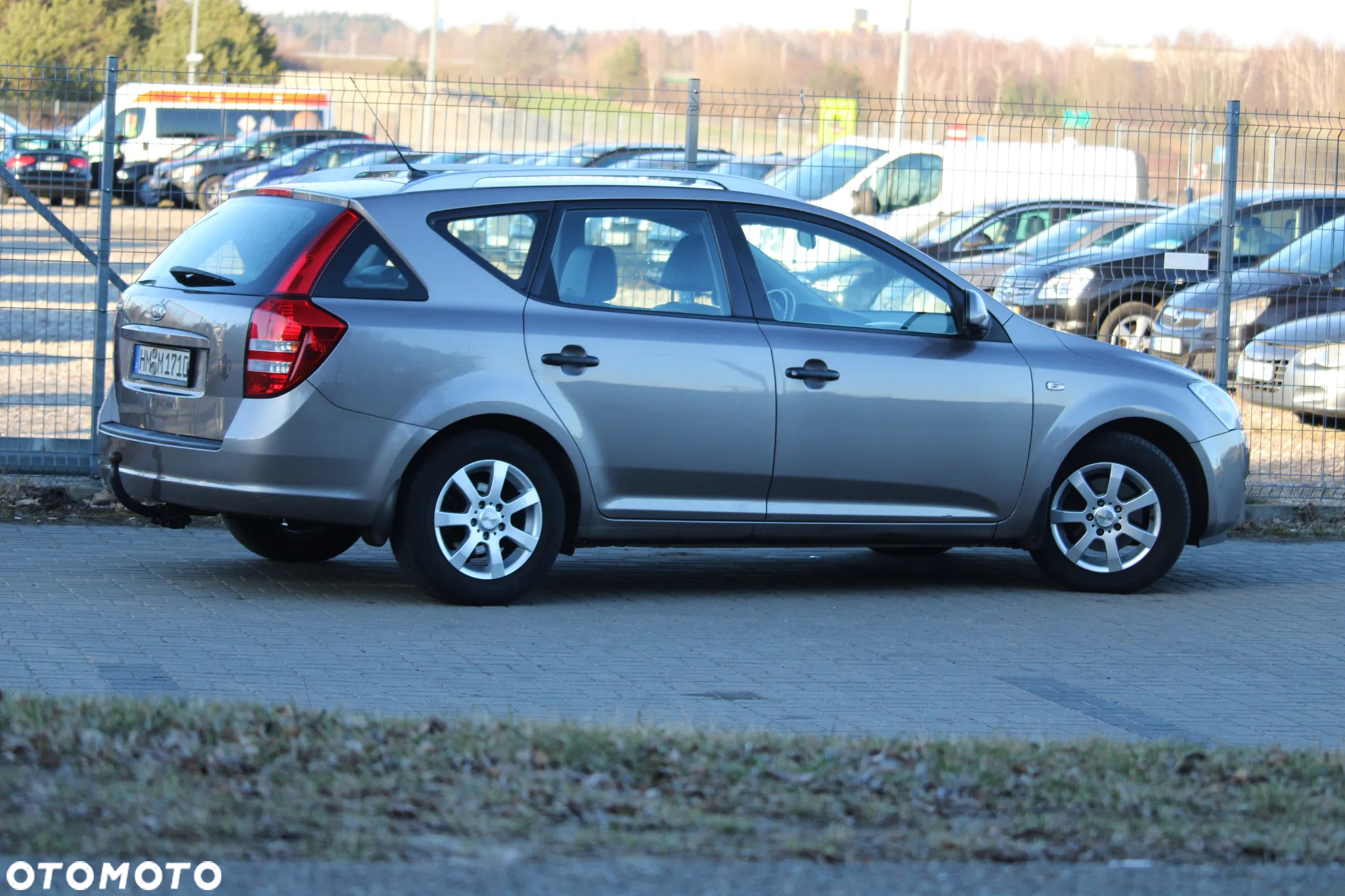 Kia Ceed - 12