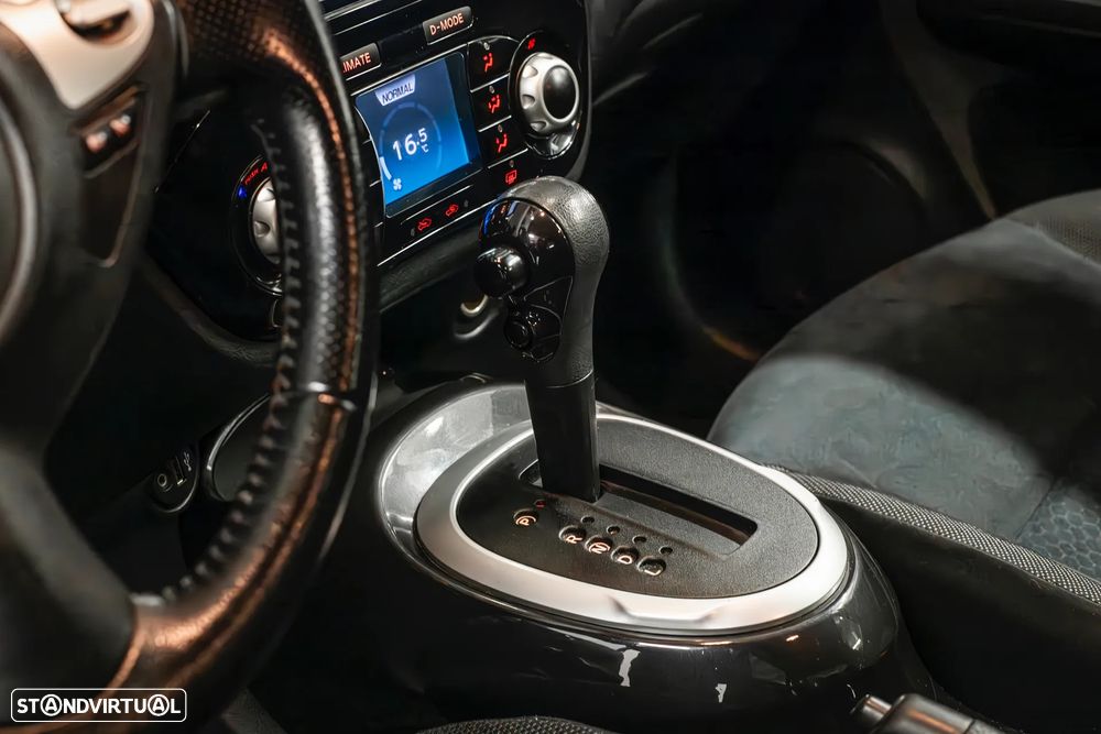 Nissan Juke 1.6 N-Connecta P.E.2 Black T.Xtronic - 17