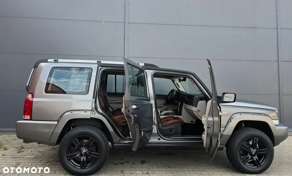 Jeep Commander 5.7 V8 Overland - 5