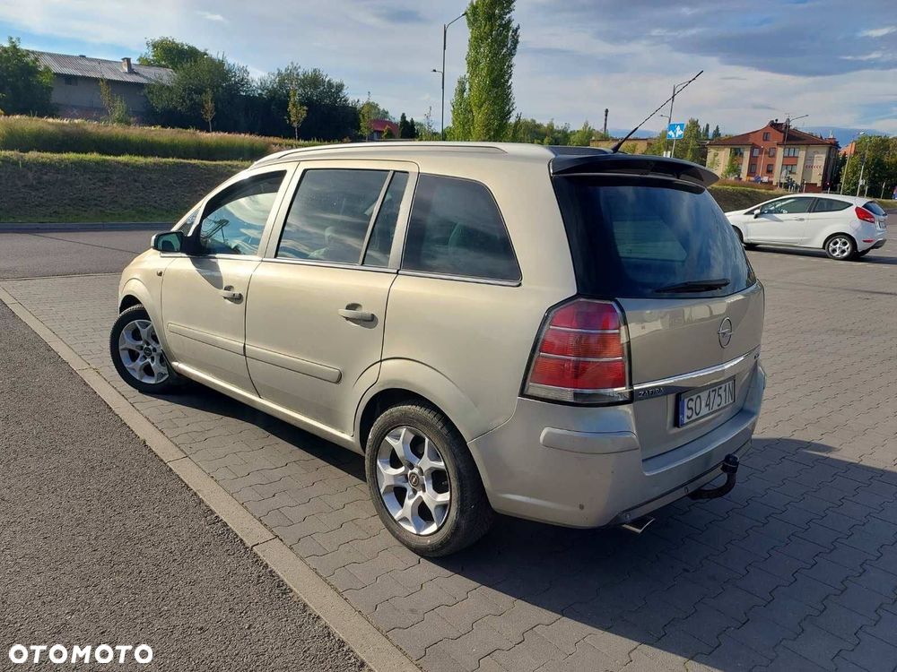 Opel Zafira - 4