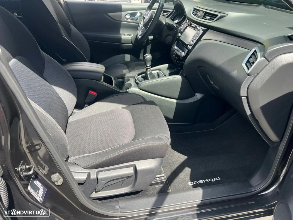 Nissan Qashqai 1.5 dCi N-Connecta J18+Led — fotografia 19