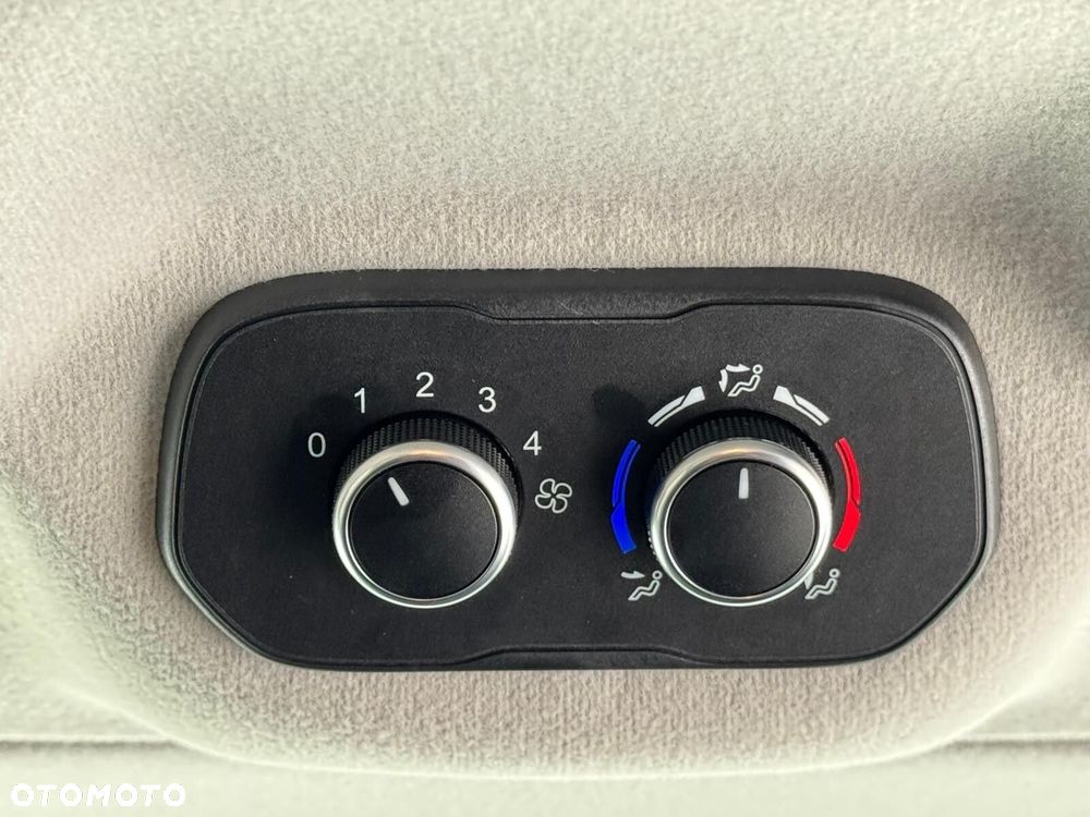 Ford Transit Custom Kombi 320 L2H1 Trend - 32