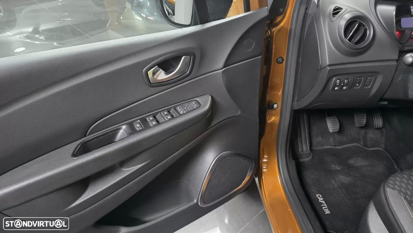 Renault Captur 0.9 TCE Exclusive XMOD - 4
