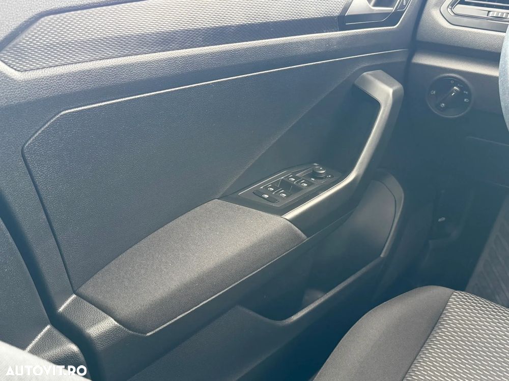 Volkswagen T-Roc 1.0 TSI Design - 24