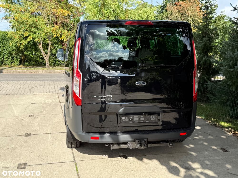 Ford Tourneo Custom - 6