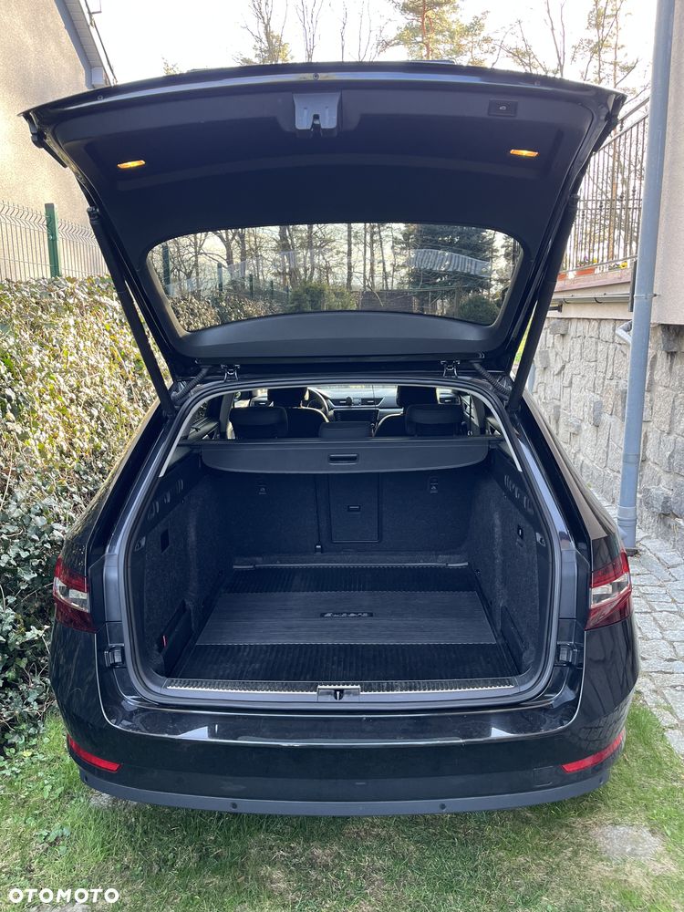 Skoda Superb 2.0 TDI Style - 10