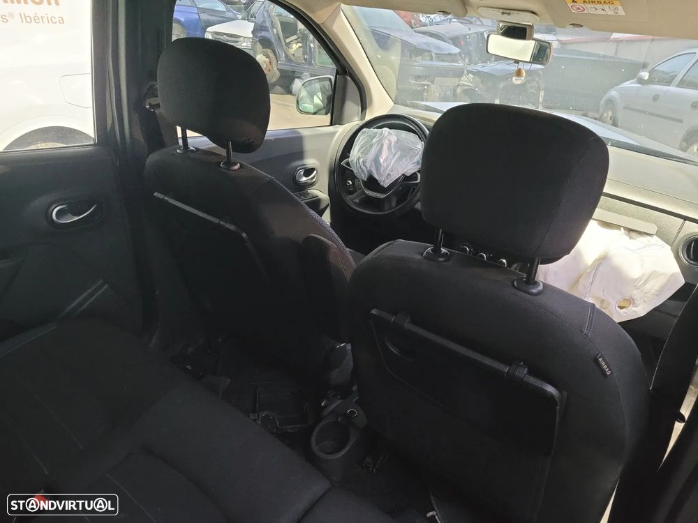 Dacia Lodgy Stepway  2022 7 lugares 1.5 Blue Dci para peças - 4