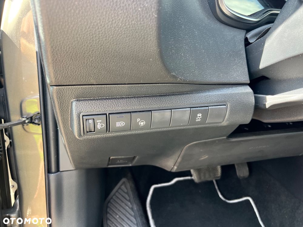 Toyota Corolla 2.0 Hybrid Executive - 29
