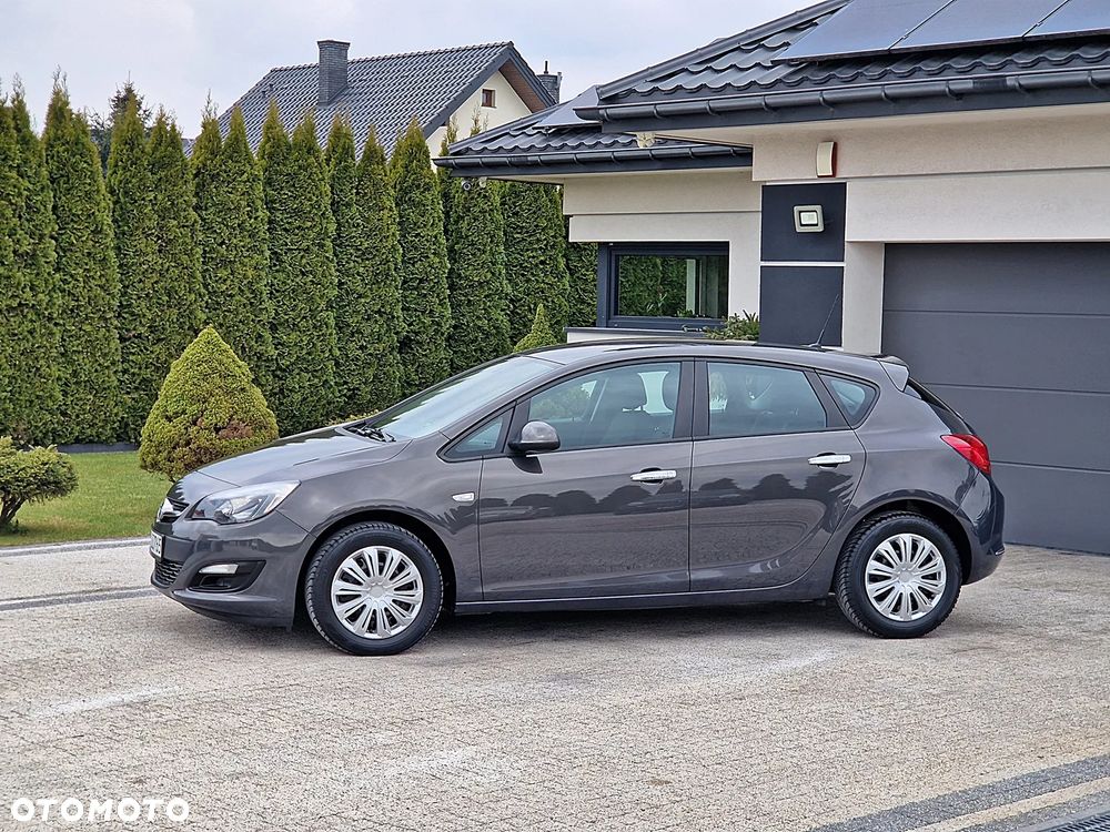 Opel Astra 1.4 150 Jahre - 22
