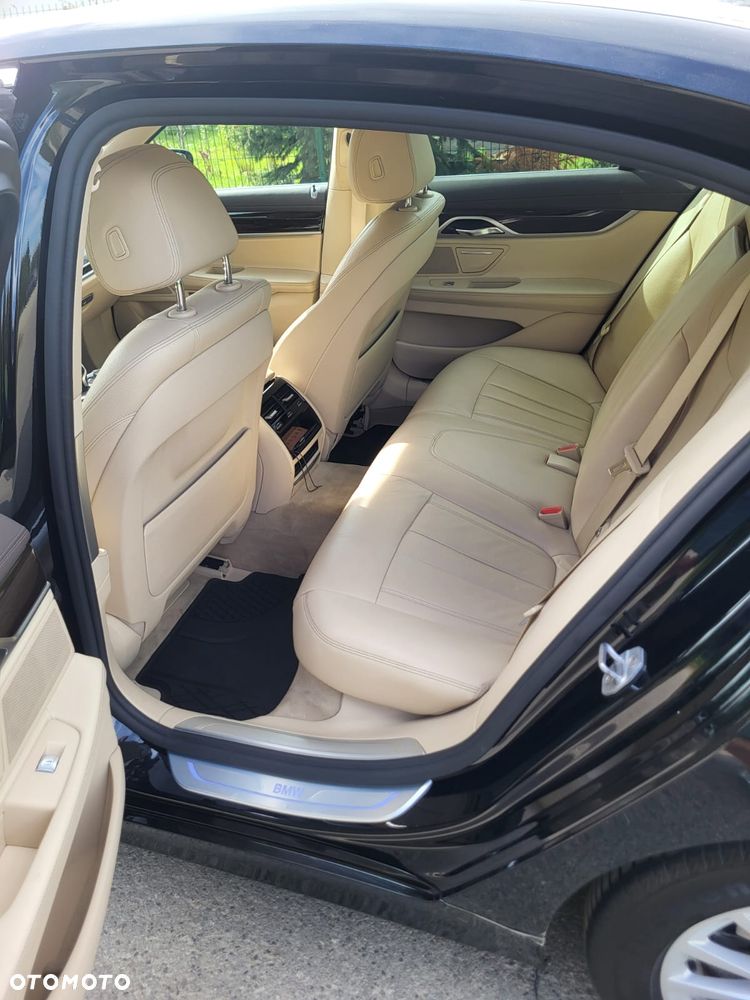 BMW Seria 7 740d xDrive - 8