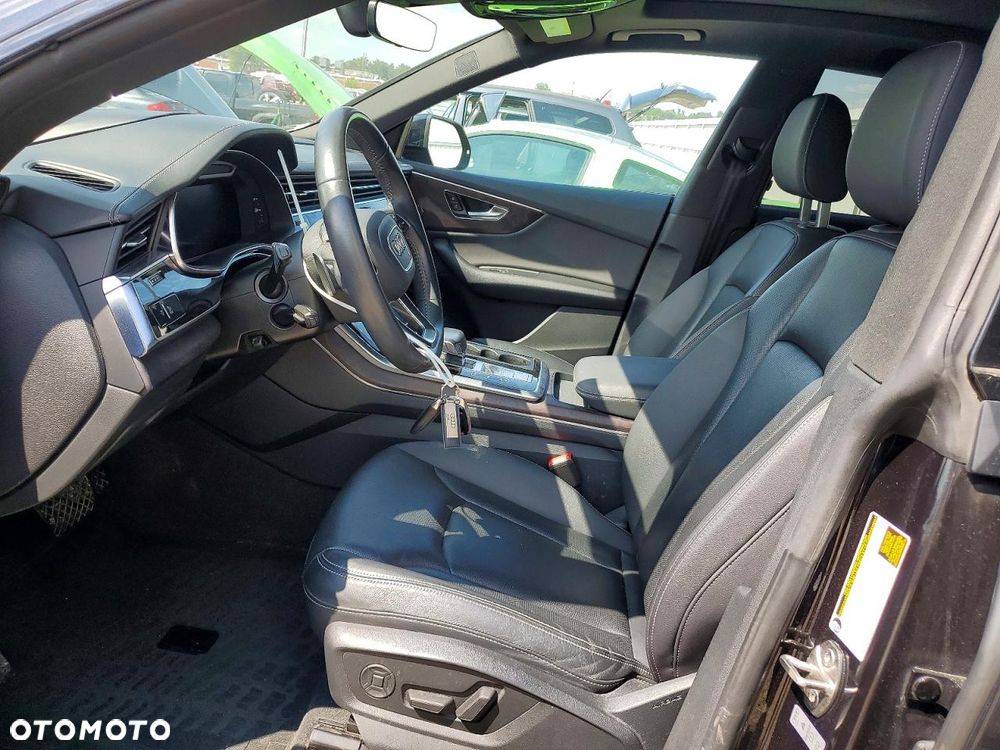 Audi Q8 55 TFSI quattro tiptronic - 7