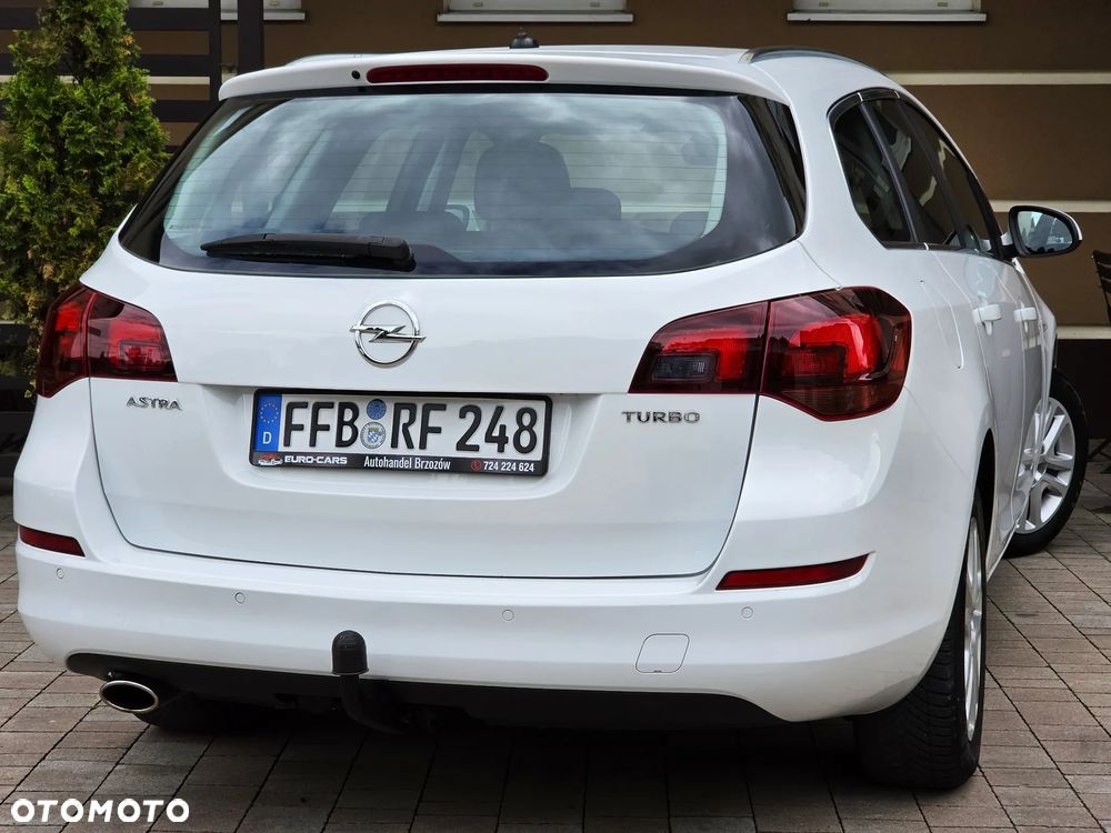 Opel Astra 1.4 Turbo Cosmo - 4