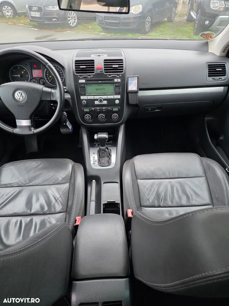 Volkswagen Golf - 17