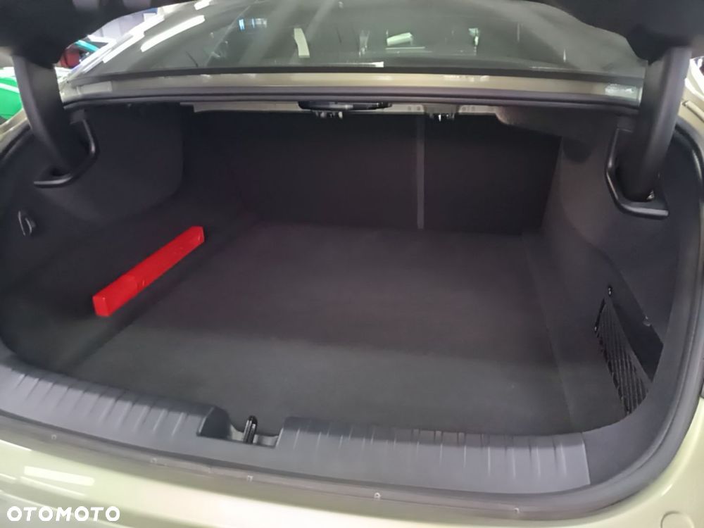 Xiaomi SU7 - 16