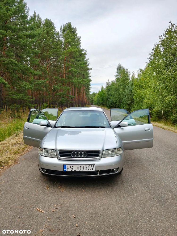 Audi A4 Limousine - 5