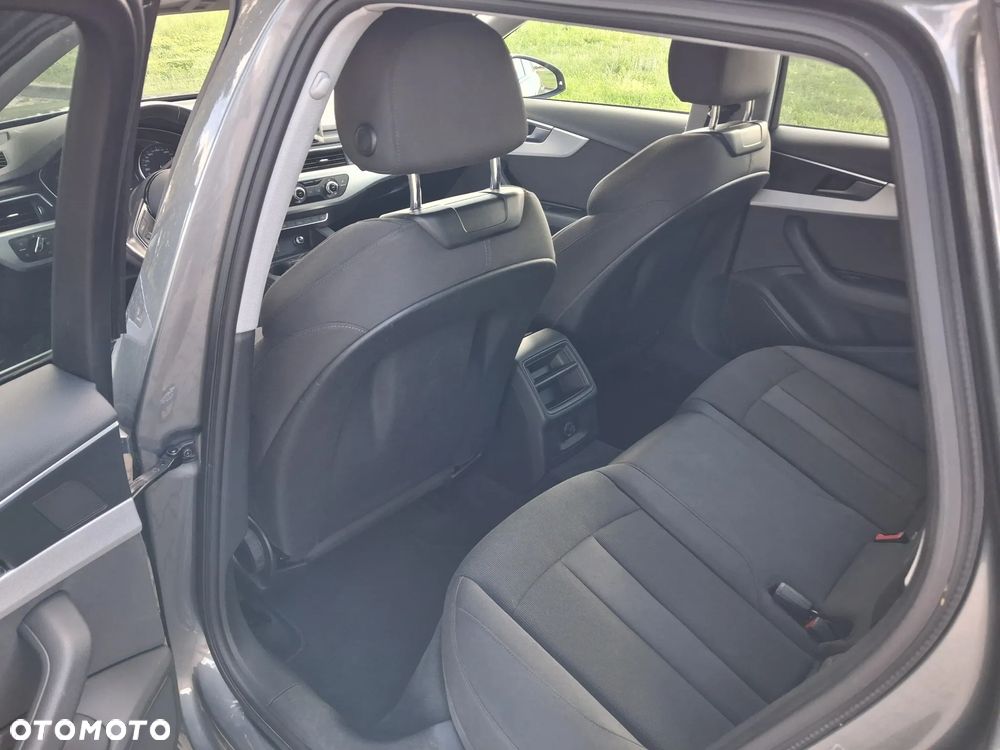 Audi A4 Avant 40 TDI S tronic - 12