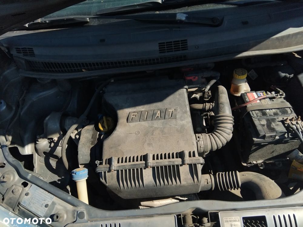 Fiat Idea z silnikiem 1,4 16v ozn. 845A1000 II skrzynią manualną 6 biegów lakier 600 - 5