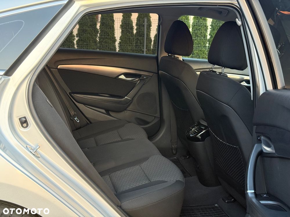 Hyundai i40 2.0 GDI Comfort + - 11