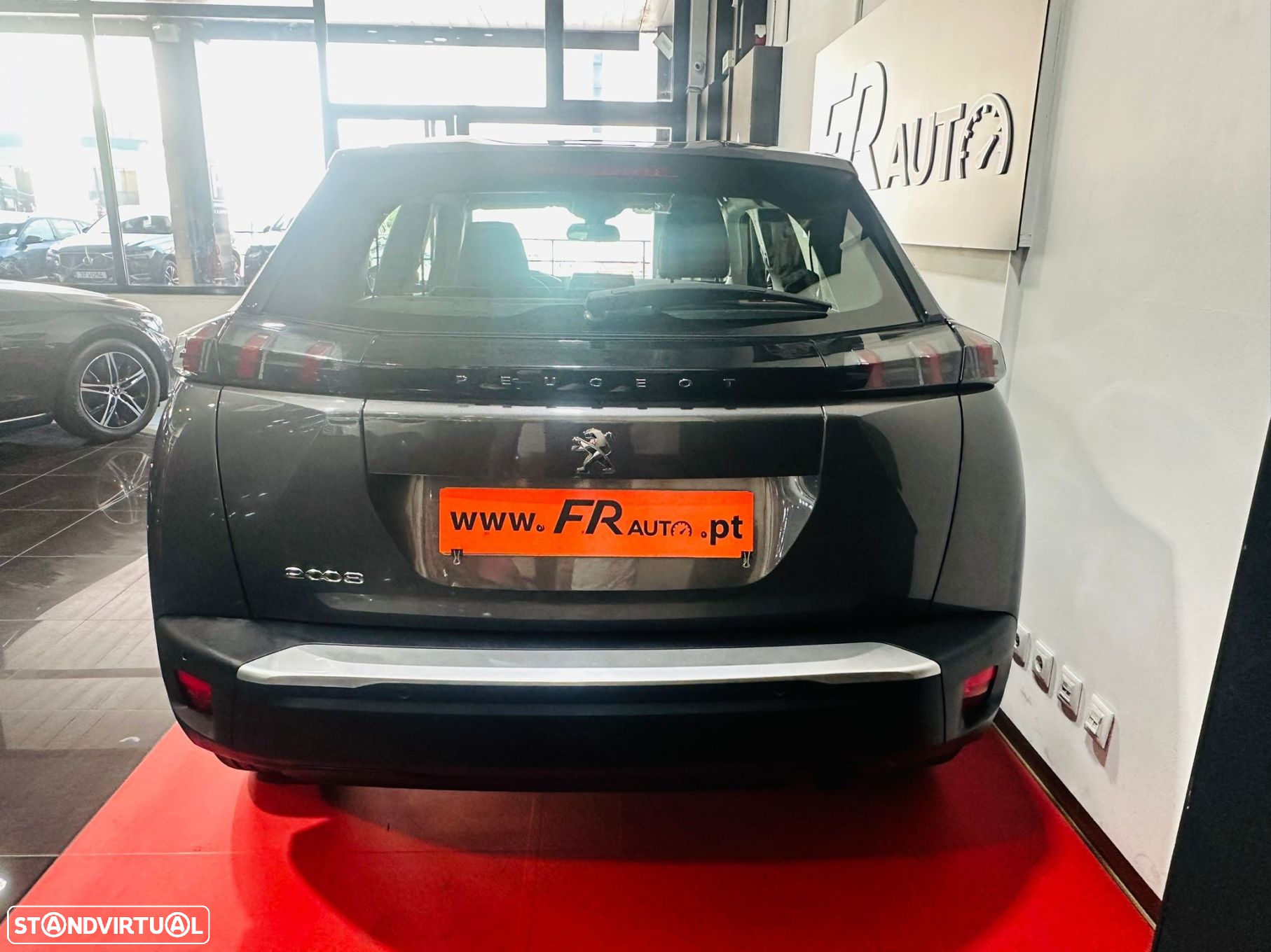 Peugeot 2008 1.2 PureTech Active - 17