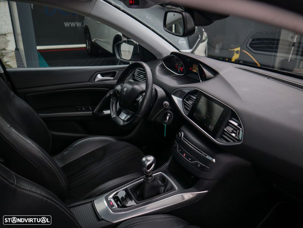 Peugeot 308 SW 1.6 e-HDi Allure - 28