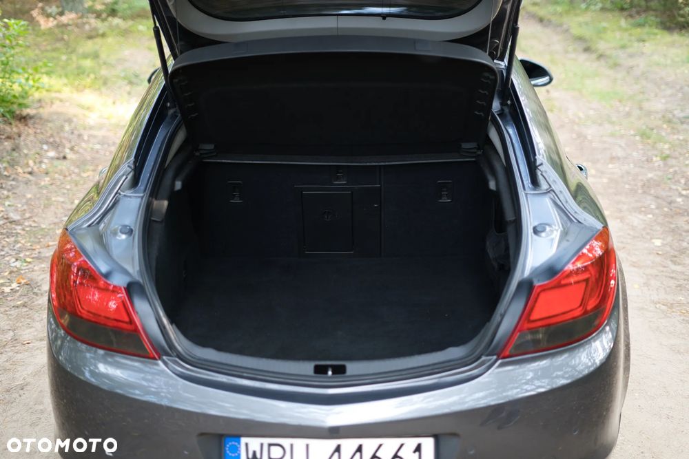 Opel Insignia - 30