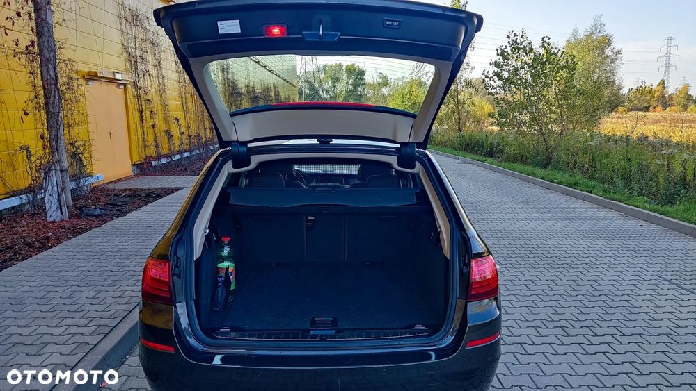 BMW Seria 5 520d Touring Luxury Line - 8