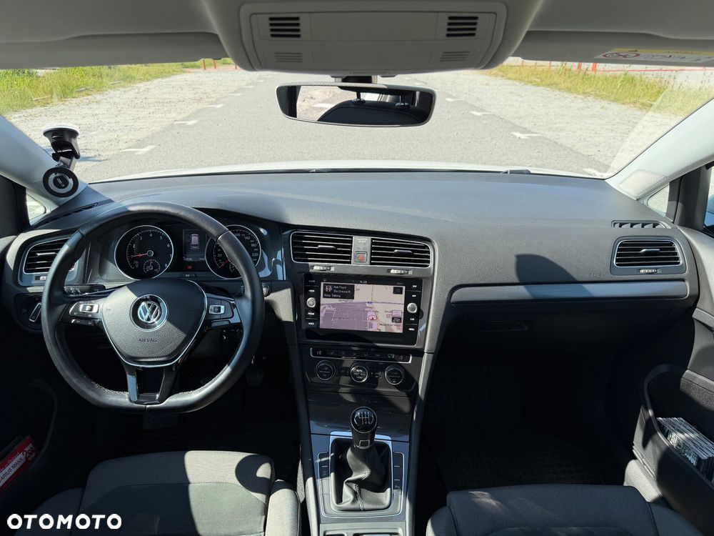 Volkswagen Golf 1.5 TSI BMT Comfortline - 8