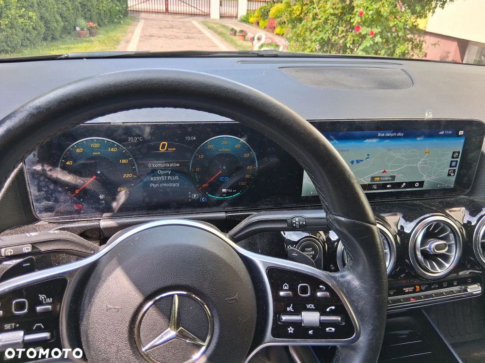 Mercedes-Benz GLA - 13