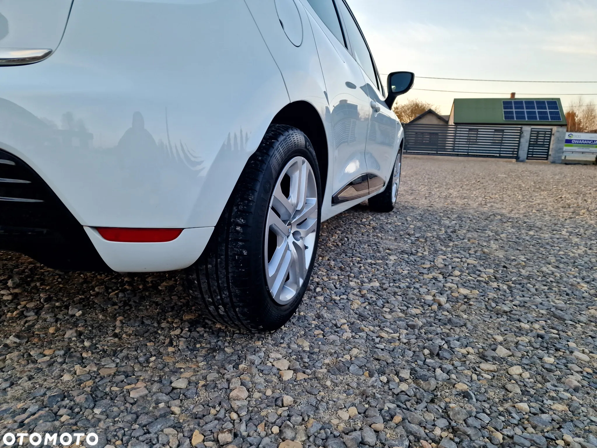Renault Clio 1.2 16V Limited - 25