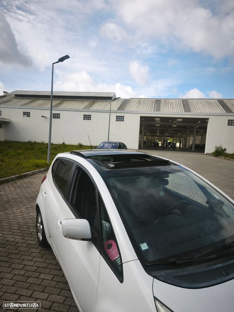 Kia Venga 1.4 CRDi TX ISG - 8