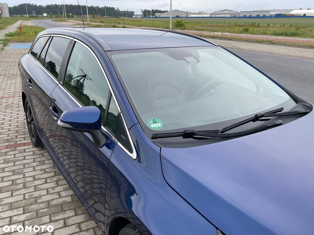 Toyota Avensis - 25