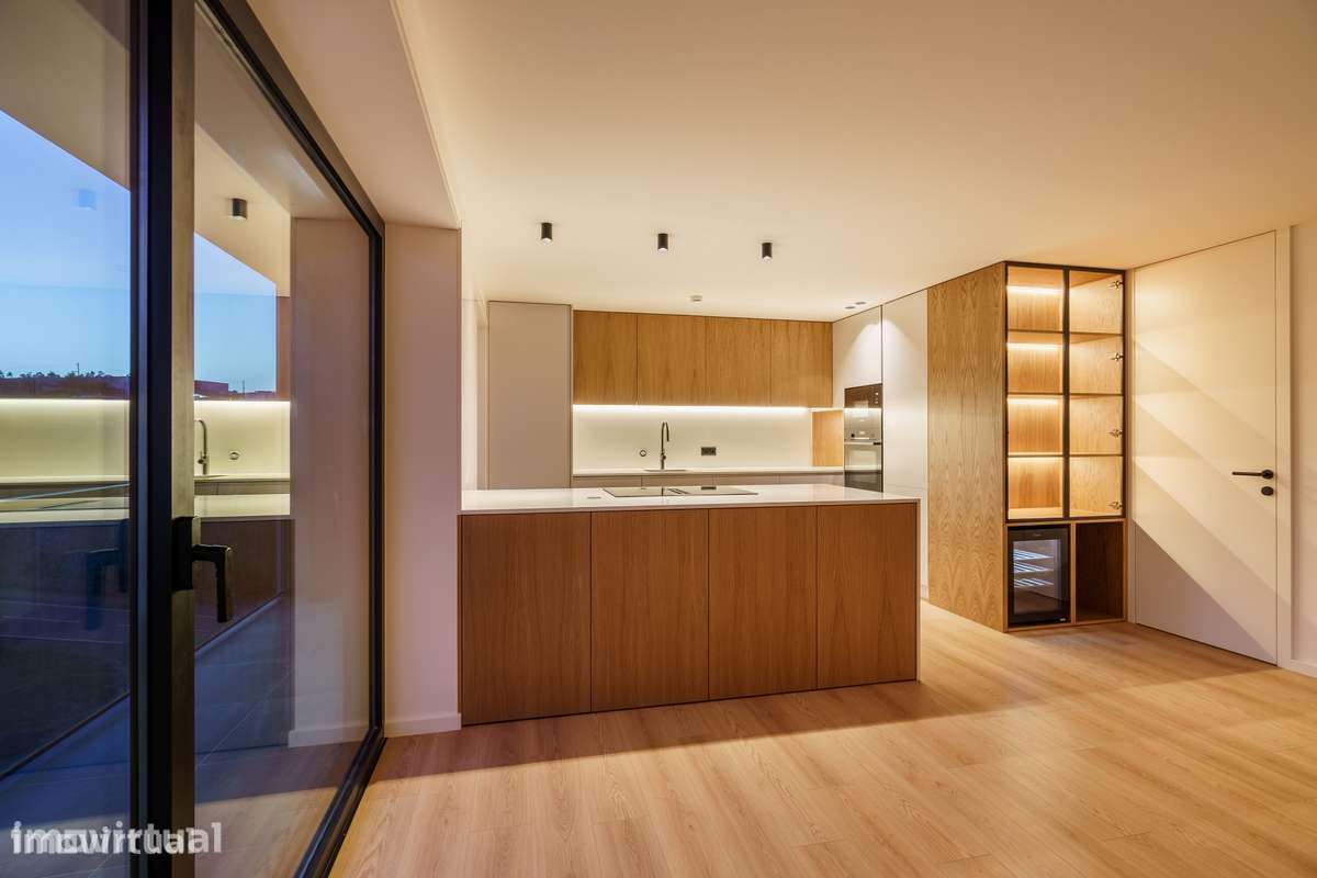 Apartamento T3 Novo com Vistas & Varanda - Grande imagem: 2/40