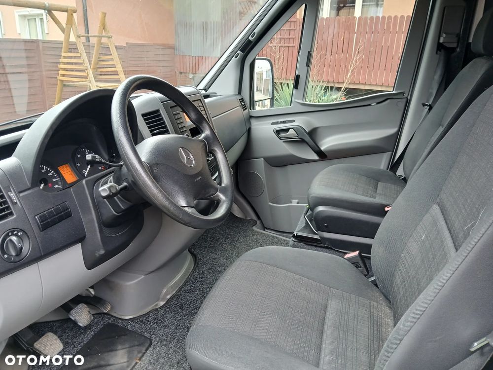 Mercedes-Benz Sprinter - 30