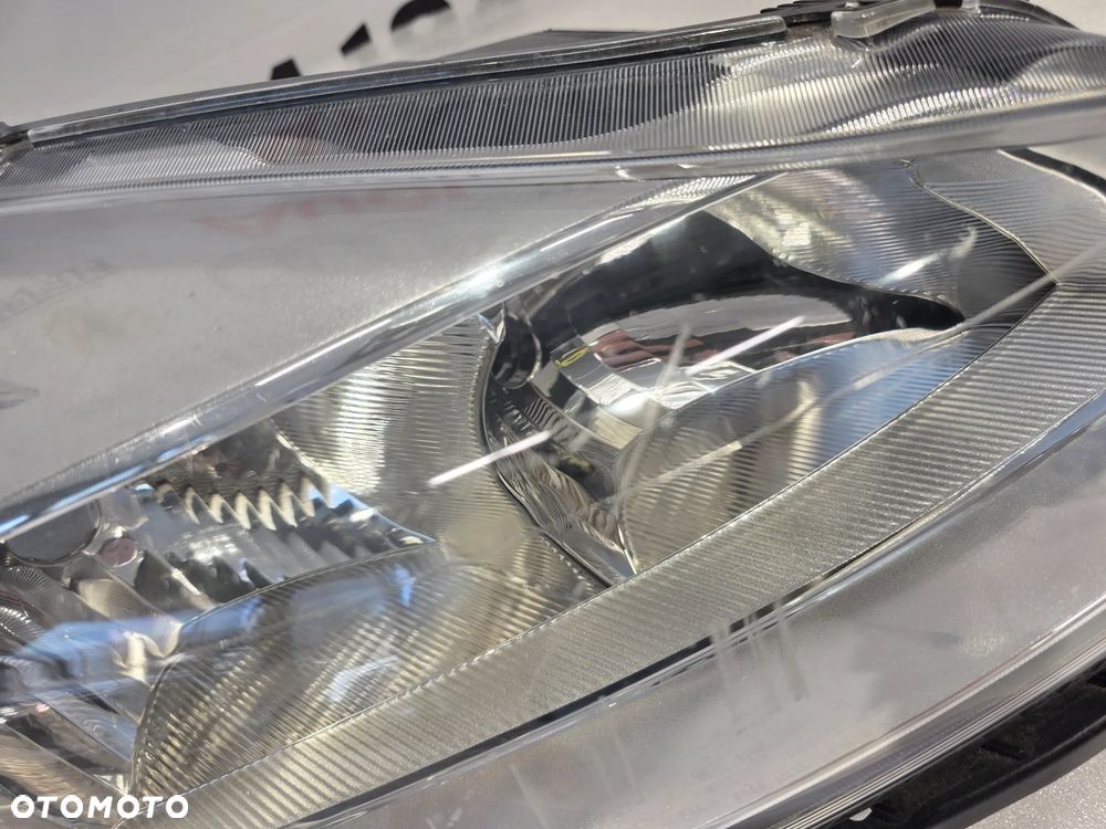 FORD KUGA MK2 II 12- PRAWA LAMPA PRZEDNIA PRZÓD ZWYKŁA , NR CV44-13W029-AE , NR AUKCJI LPP262 - 10