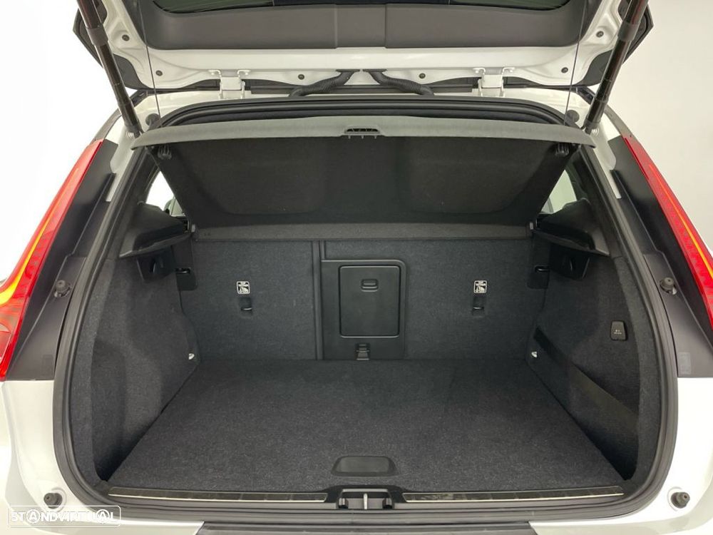 Volvo XC 40 2.0 T5 R-Design - 13