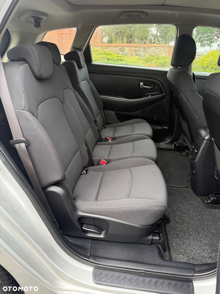 Kia Carens 1.7 CRDi 115 Dream Team Edition - 33