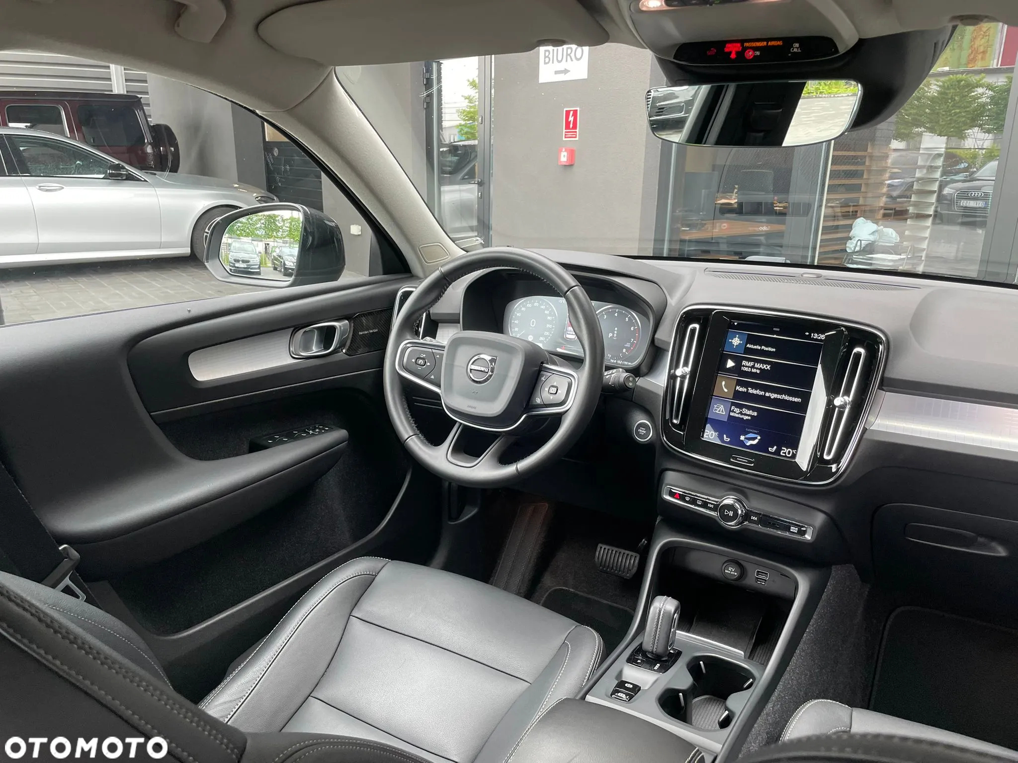Volvo XC 40 T4 Momentum Pro - 29