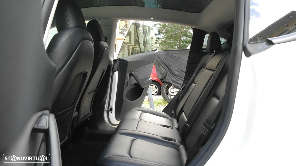 Tesla Model Y Long Range Tração Integral - 23