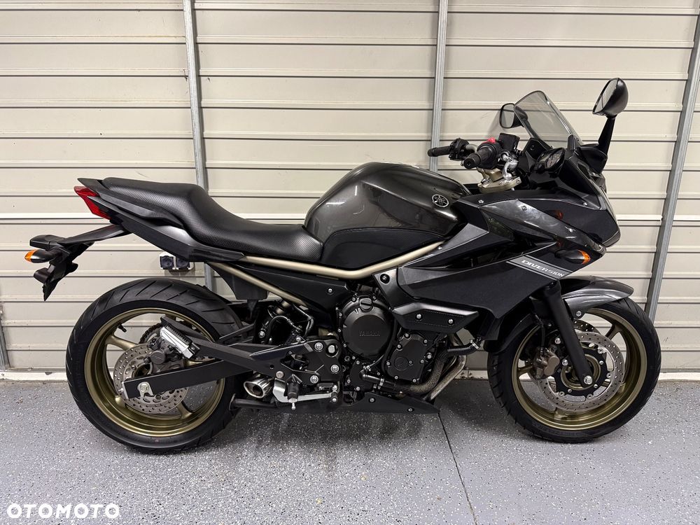Yamaha XJ - 2