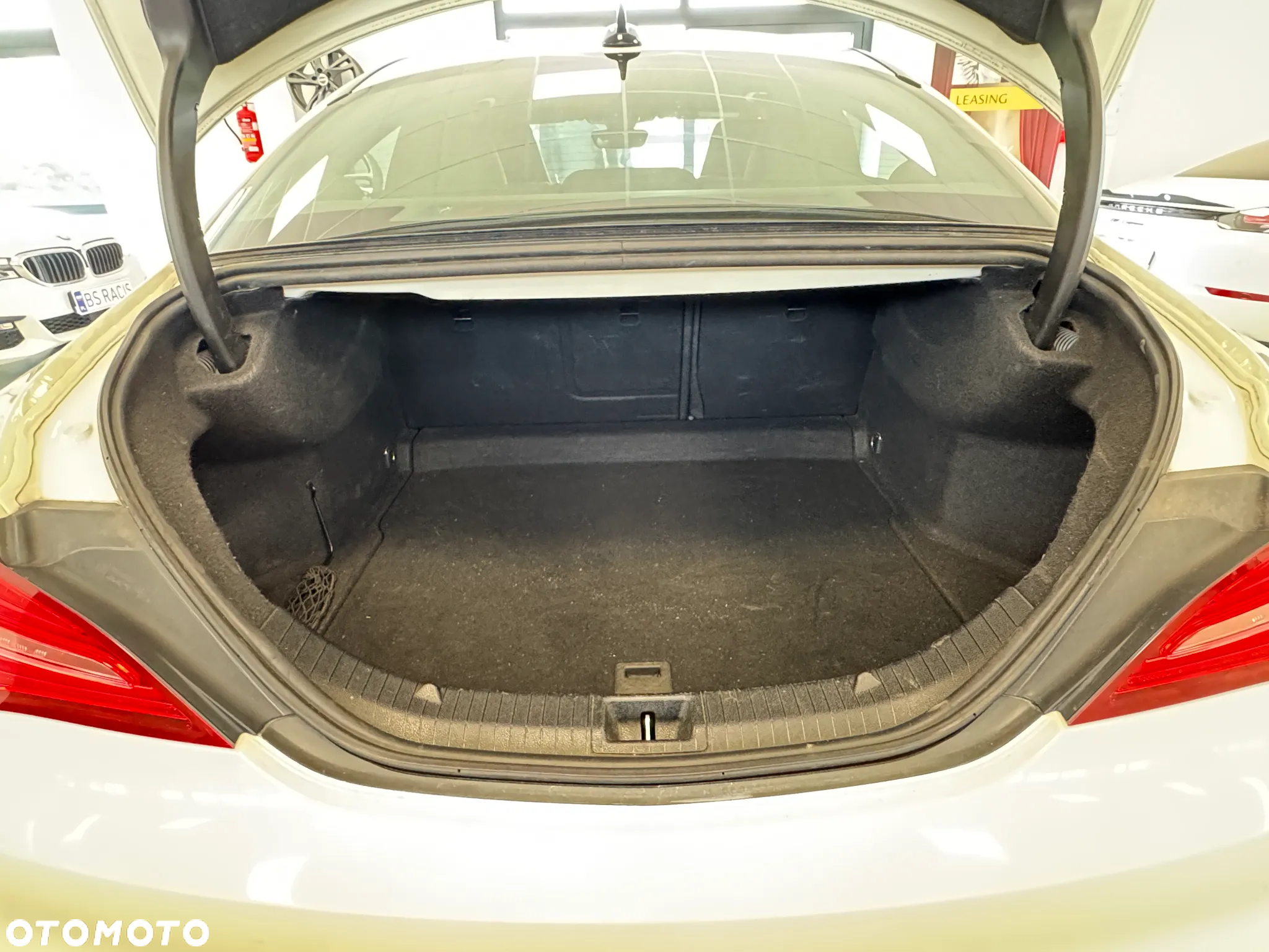 Mercedes-Benz CLA 200 7G-DCT - 24